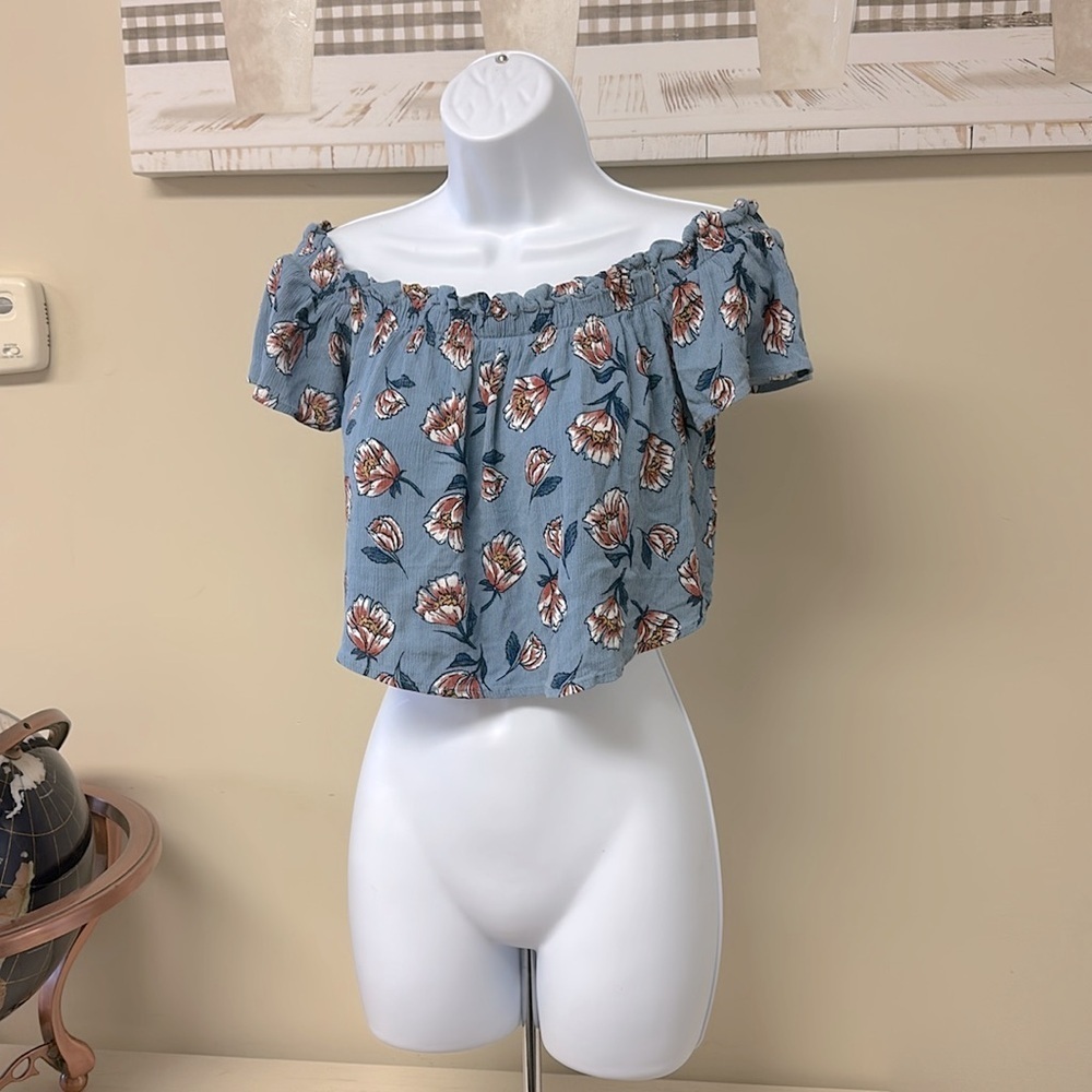 Forever 21 Blue Floral Off The Shoulder Crop Top